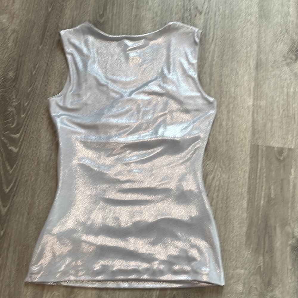 Metallic Tank - Picture 3 of 5